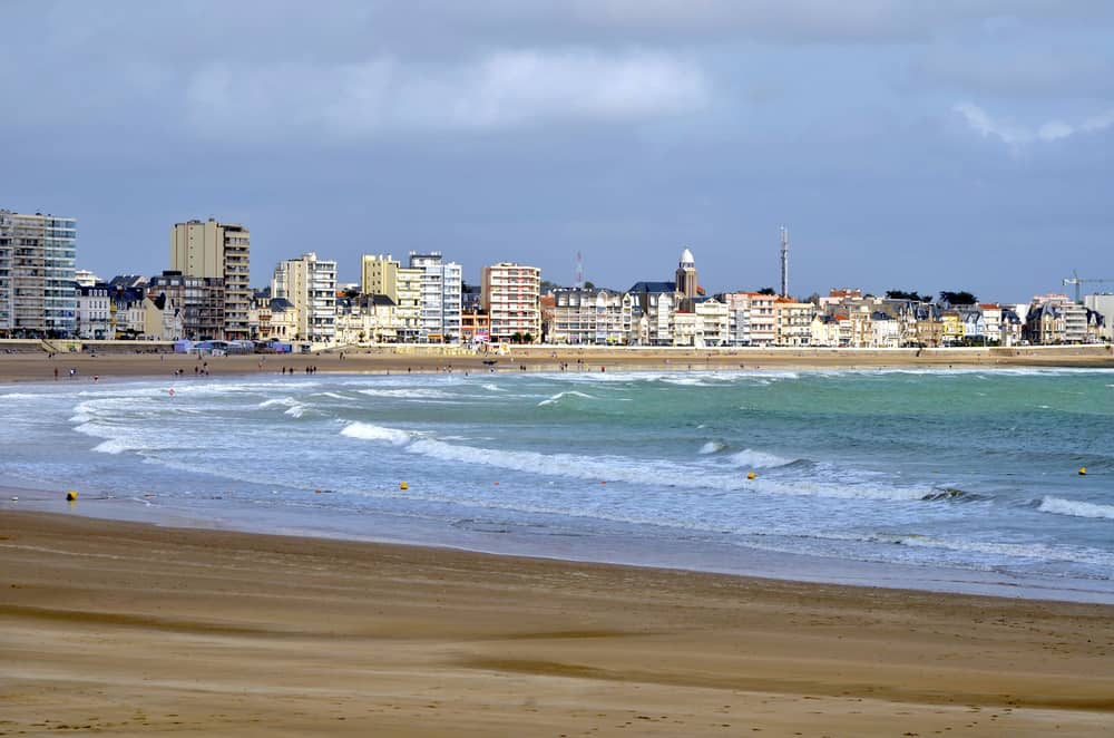 Nice beach with the city of Les Sables d'Olonne in the background.